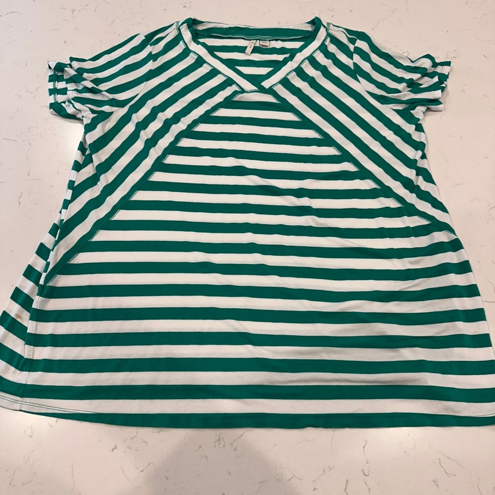 Cato Est 1946 Womens 18/20W Green White Striped V-Neck Short Sleeve Top RN37080